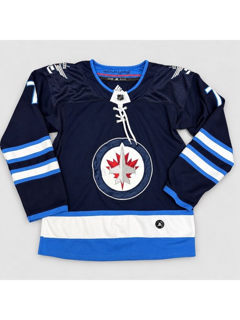 Winnipeg Jets adidas NHL Home Hockey Jersey Size 50 Fight Strap Men's